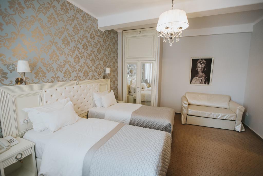 Vila Cornelia Букурещ Екстериор снимка